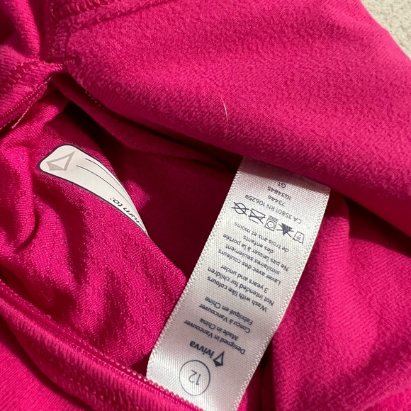 Lululemon IVIVVA half zip - Picture 5 of 5
